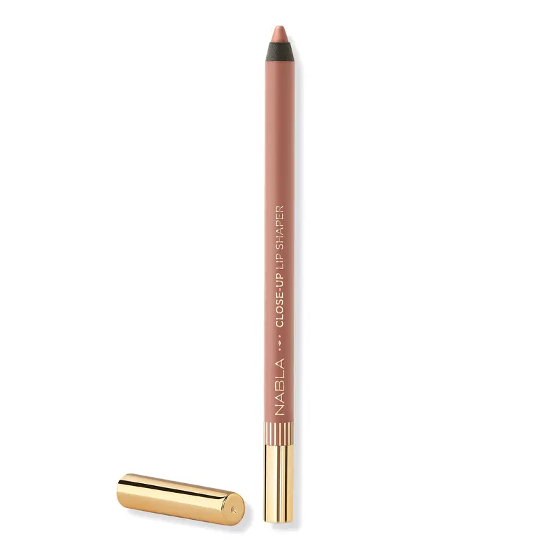 Close-Up Lip Shaper