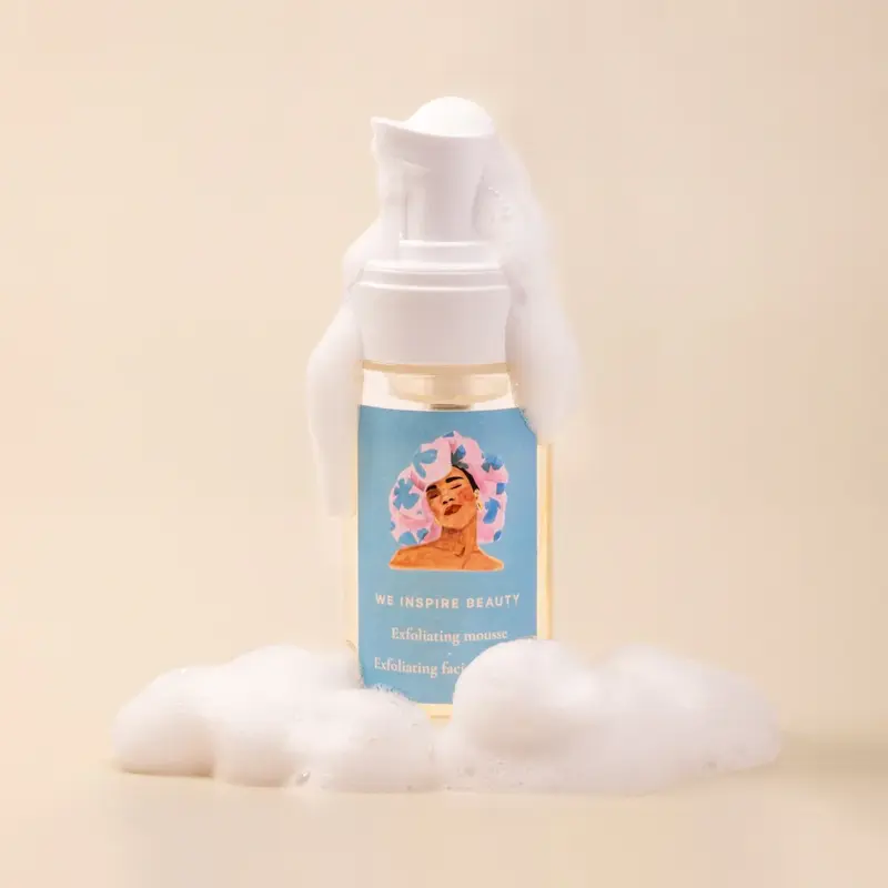 Mousse detergente illuminante