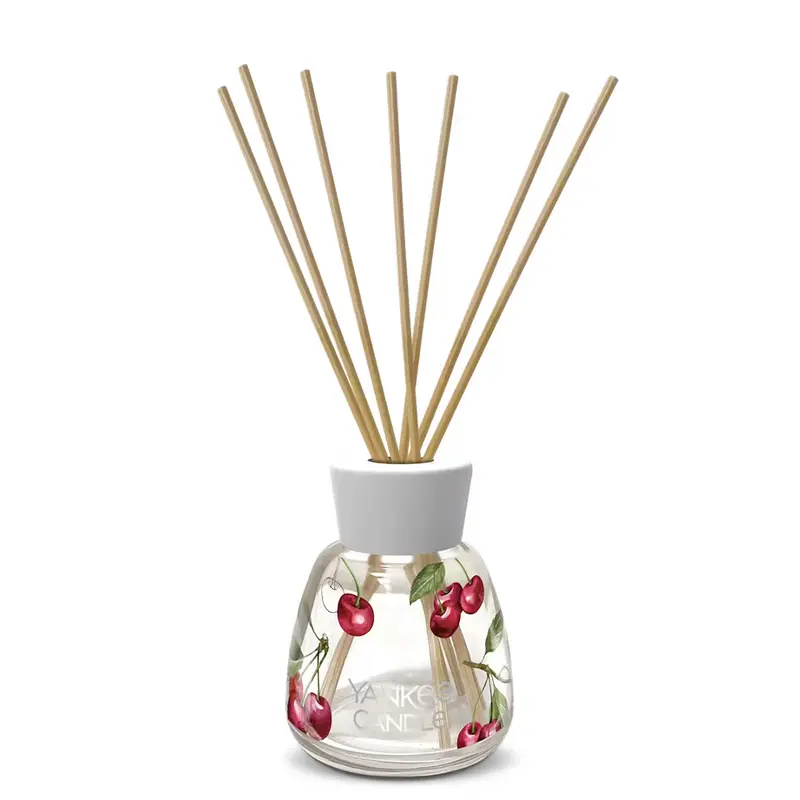 YANKEE CANDLE Black Cherry 310 g